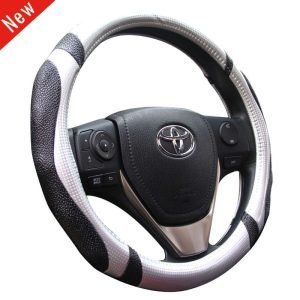 Non slip steering wheel cover with carbon fiber design